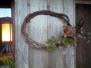 xmas 東祖谷の古民家「ちいおり」を飾った手作りリース